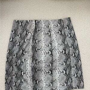 Stylish Snake Print Skirt